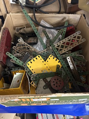 Lot 509 - Box of assorted Meccano