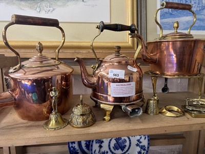 Lot 563 - Mixed Lot: Copper kettles and various small...