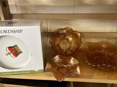 Lot 569 - Mixed Lot: Carnival Glass bowls and boxed His...