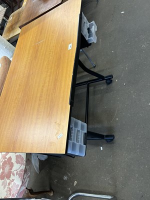 Lot 809 - A draftsmans table