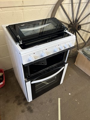 Lot 881 - A cooker