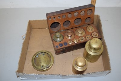 Lot 64 - A quantity of brass weights
