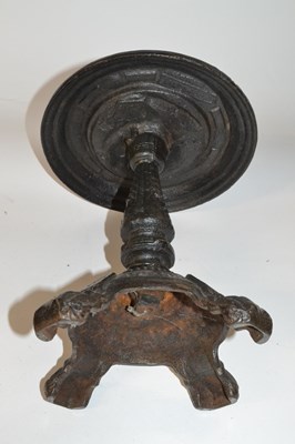 Lot 347 - Novelty cast iron stand or trivet marked Auld...