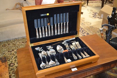 Lot 581 - A canteen of Ancestor silver plate cutlery by...