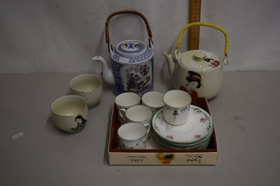 Lot 29 - Mixed Lot: Various tea wares, reproduction...