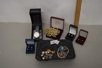 Lot 97 - Collection of various costume jewellery