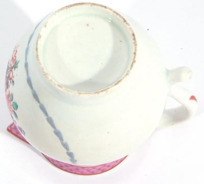 Lot 104 - Lowestoft Porcelain Sparrowbeak Jug c.1780
