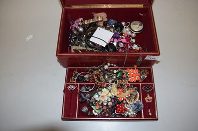 Lot 115 - Box of various assorted costume jewellery