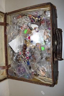 Lot 120 - Case of assorted costume jewellery