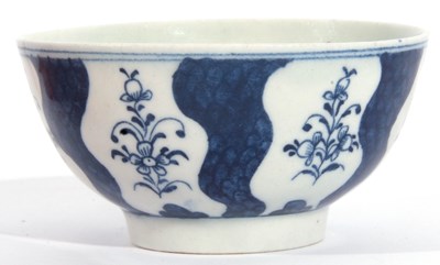 Lot 92 - Lowestoft Porcelain Teabowl and Saucer c.1780