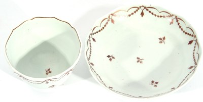 Lot 99 - Lowestoft Porcelain Teabowl and Saucer c.1790