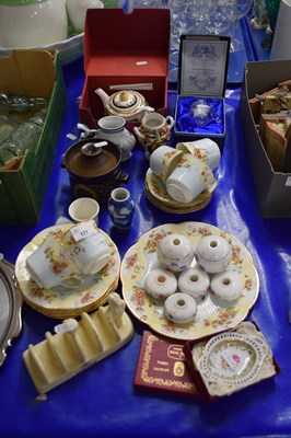 Lot 177 - Various tea wares and other items