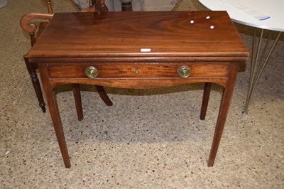 Lot 288 - A Georgian mahogany tea table with single drawer