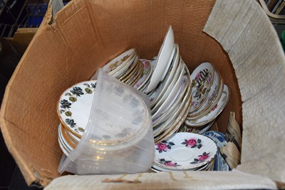 Lot 622 - Box of various decorative saucers