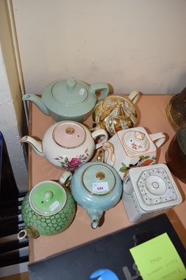 Lot 694 - Mixed Lot: Various teapots