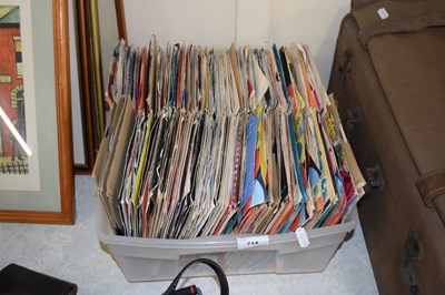 Lot 714 - Box of various assorted singles