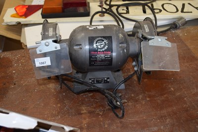 Lot 1067 - 150mm bench grinder