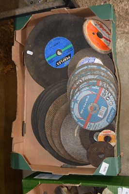 Lot 1070 - Mixed box of various cutting discs