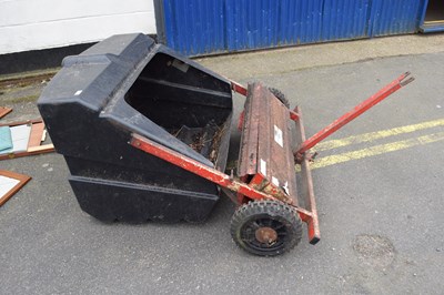 Lot 1123 - A yard leaf sweeper by SCH Supplies Ltd model...