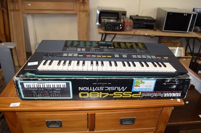 Lot 815 - A Yamaha keyboard