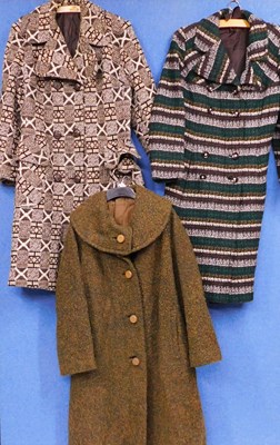Lot 29 - Three mid 20th Century ladies pattern wool...