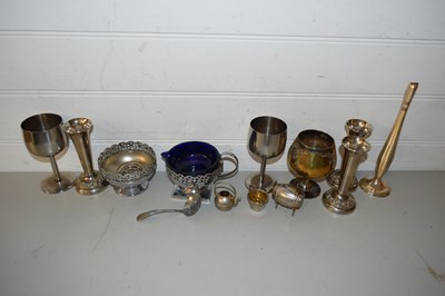 Lot 519 - MIXED LOT: VARIOUS SILVER PLATED WARES