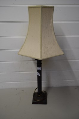 Lot 535 - METAL CORINTHIAN COLUMN BASED TABLE LAMP WITH...