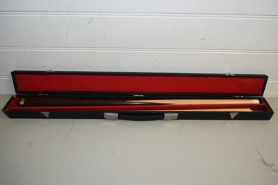 Lot 561 - CASED ALEX HIGGINS SNOOKER CUE