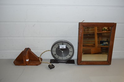 Lot 584 - MIXED LOT COMPRISING A SMITHS ELECTRIC MANTEL...