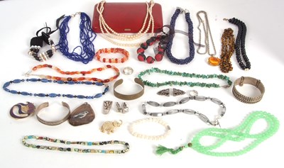 Lot 160 - A quantity of costume jewellery to include...