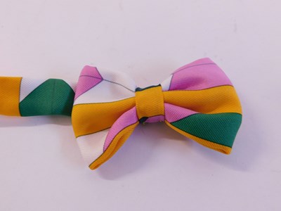 Lot 110 - An Hermes 'Nu Papillon' silk mini bow tie...