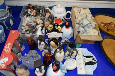Lot 47 - LARGE COLLECTION VARIOUS MODEL PENGUINS TO...