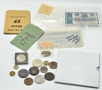 Lot 113 - Quantity of coins, tokens and bank notes to...