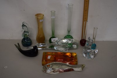 Lot 81 - Mixed Lot: Various Art Glass vases, ashtray,...