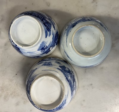 Lot 263 - Group of Chinese porcelain wares including a...