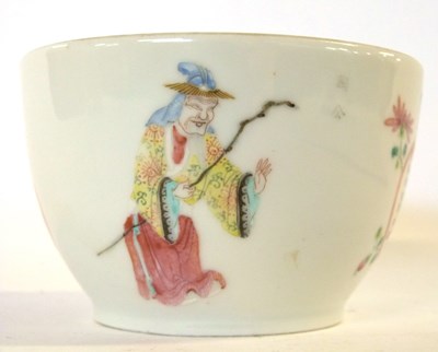 Lot 276 - 19th Century Chinese porcelain bowl decorated...