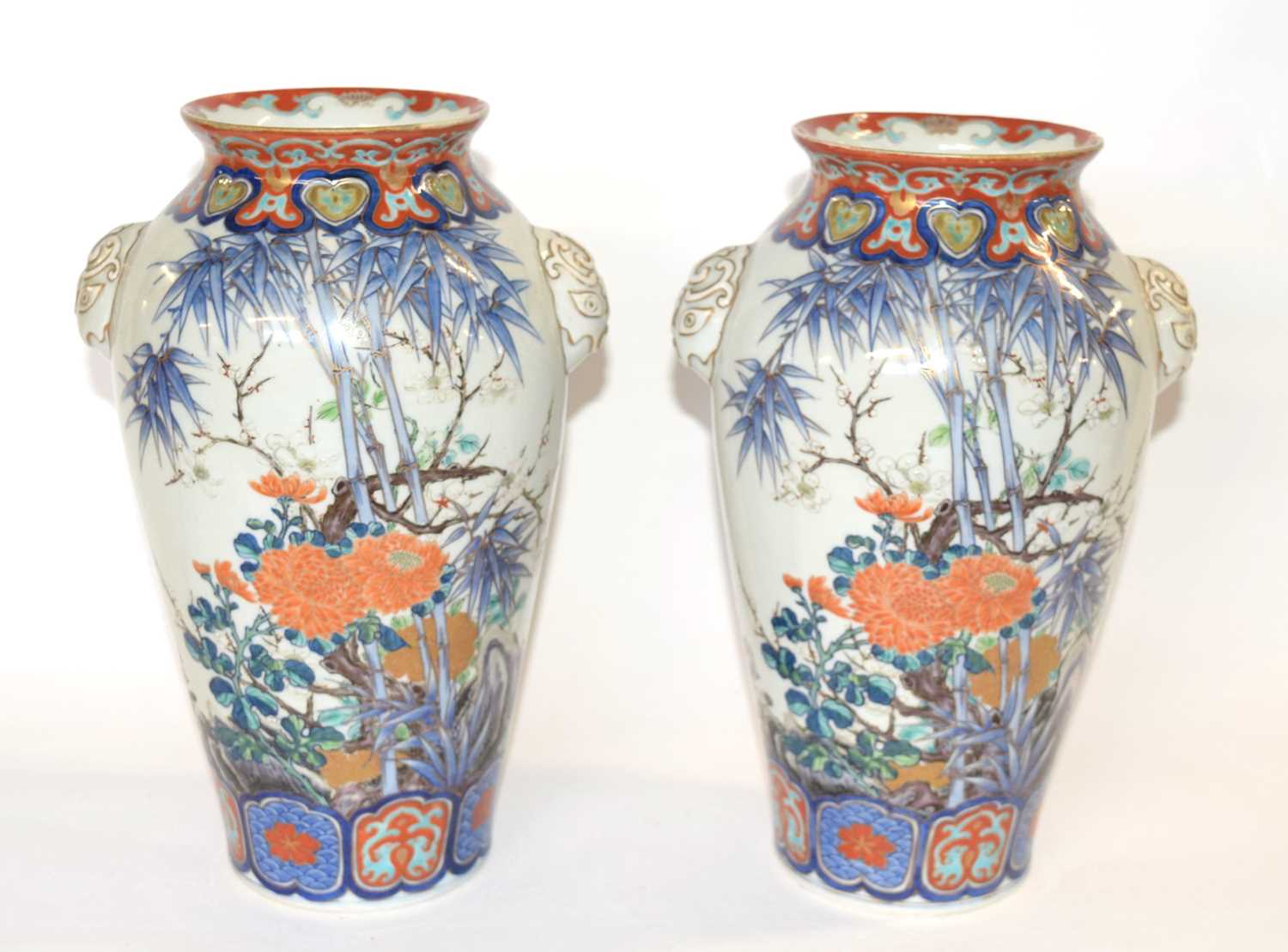 Lot 290 - A pair of Japanese porcelain vases Meiji...
