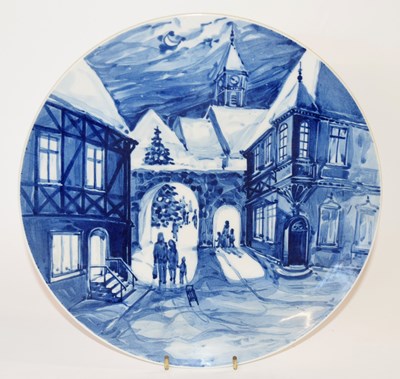 Lot 321 - A Meissen year plate for 1975 with blue and...