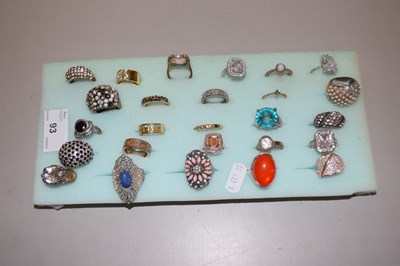 Lot 93 - A quantity of various costume jewellery rings