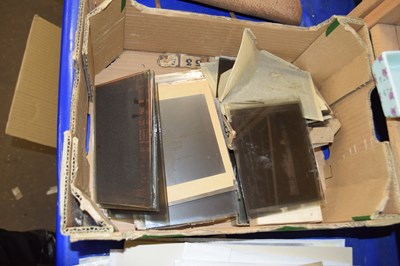 Lot 565 - Quantity of assorted photographic plates