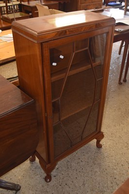 Lot 282 - An early 20th Century mahogany veneered...