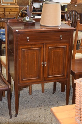 Lot 299 - An Edwardian mahogany two door one drawer side...