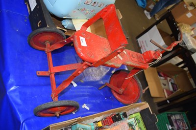 Lot 626 - Children's tricycle