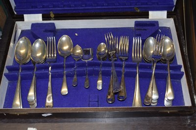 Lot 647 - Canteen of flatware, incomplete