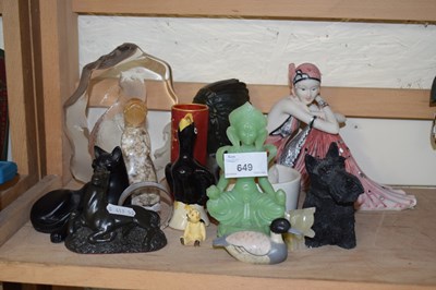 Lot 649 - Mixed Lot: Figurines and other items