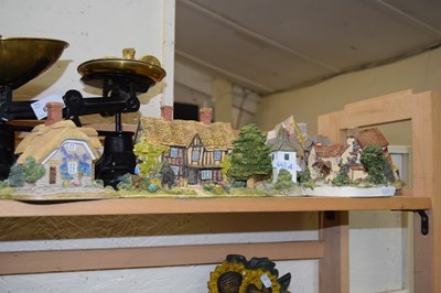 Lot 648A - Quantity of Lilliput Lane cottages