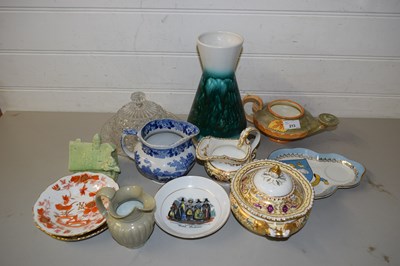 Lot 213 - MIXED LOT OF CERAMICS AND GLASS TO INCLUDE...