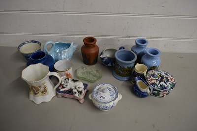 Lot 225 - MIXED LOT OF VARIOUS CERAMICS TO INCLUDE A...