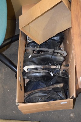 Lot 798 - Box of various ice skates