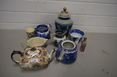 Lot 236 - VARIOUS 19TH CENTURY AND LATER BLUE AND WHITE...